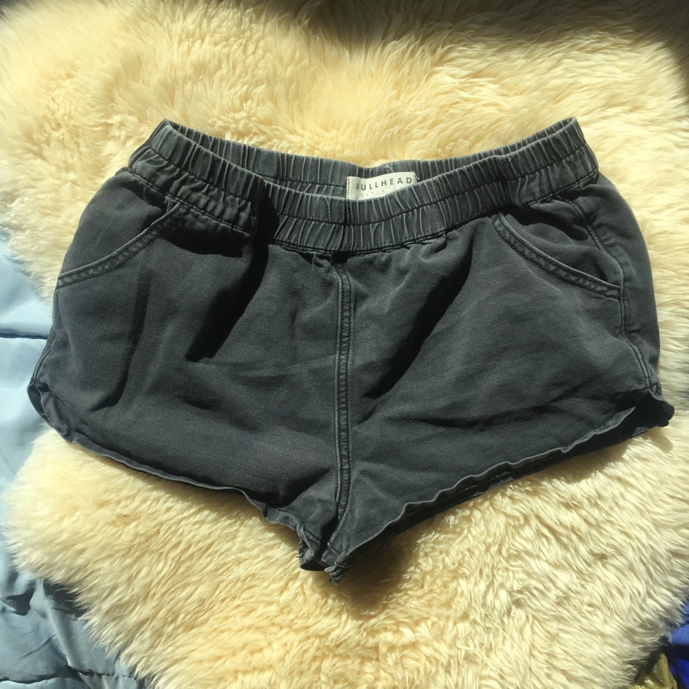 Pac Sun - bullhead short shorts